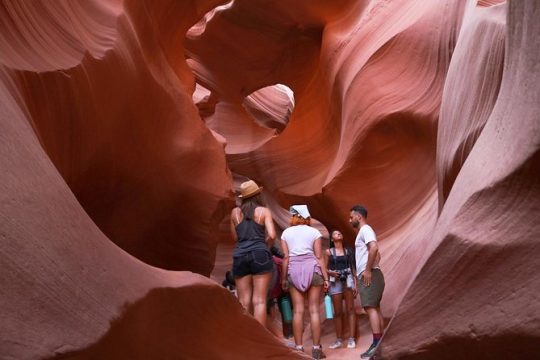 Antelope Canyon Luxury Private Tour from Las Vegas