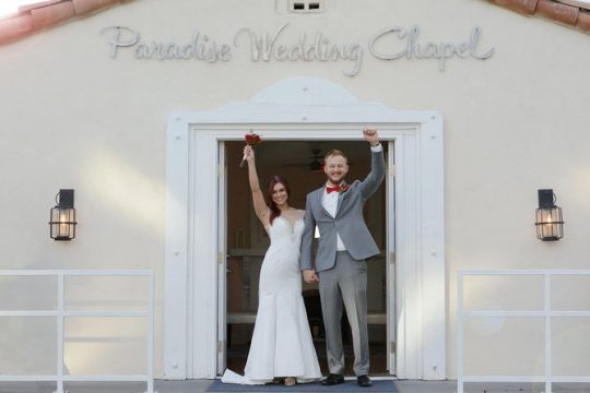Las Vegas Wedding at Paradise Wedding Chapel