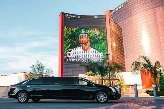 Arrival Transfer: Private Luxury 8 Passenger Limousine Service in Las Vegas