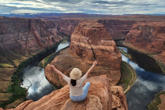 Full-Day Antelope Canyon and Horseshoe Bend Tour from Las Vegas
