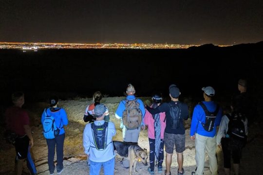 2-Hours Hiking Night Tour to Strip Views in Las Vegas