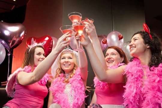Bachelorette Nightclub Tour with Complimentary Drinks