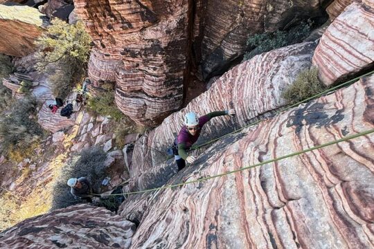 4-Hour Morning Rock Climbing Session in Calico Basin, Red Rock