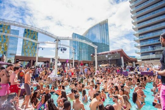 Las Vegas Pool Crawl with Party Bus and Free Drinks